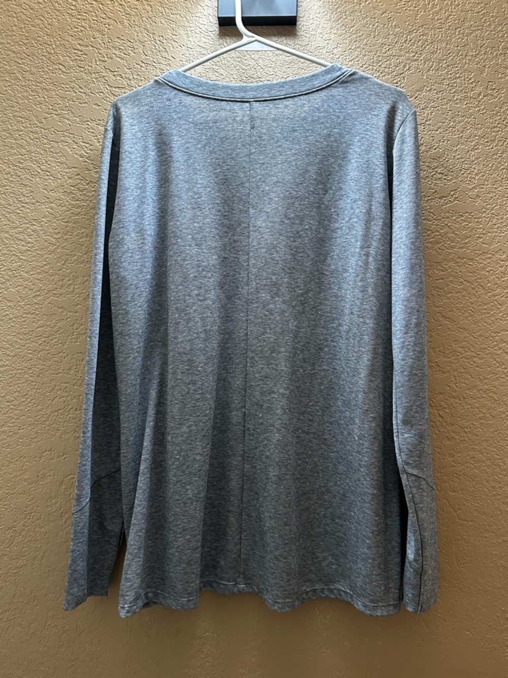 Arcteryx lightweight long sleeve longer length top - Picture 2 of 10